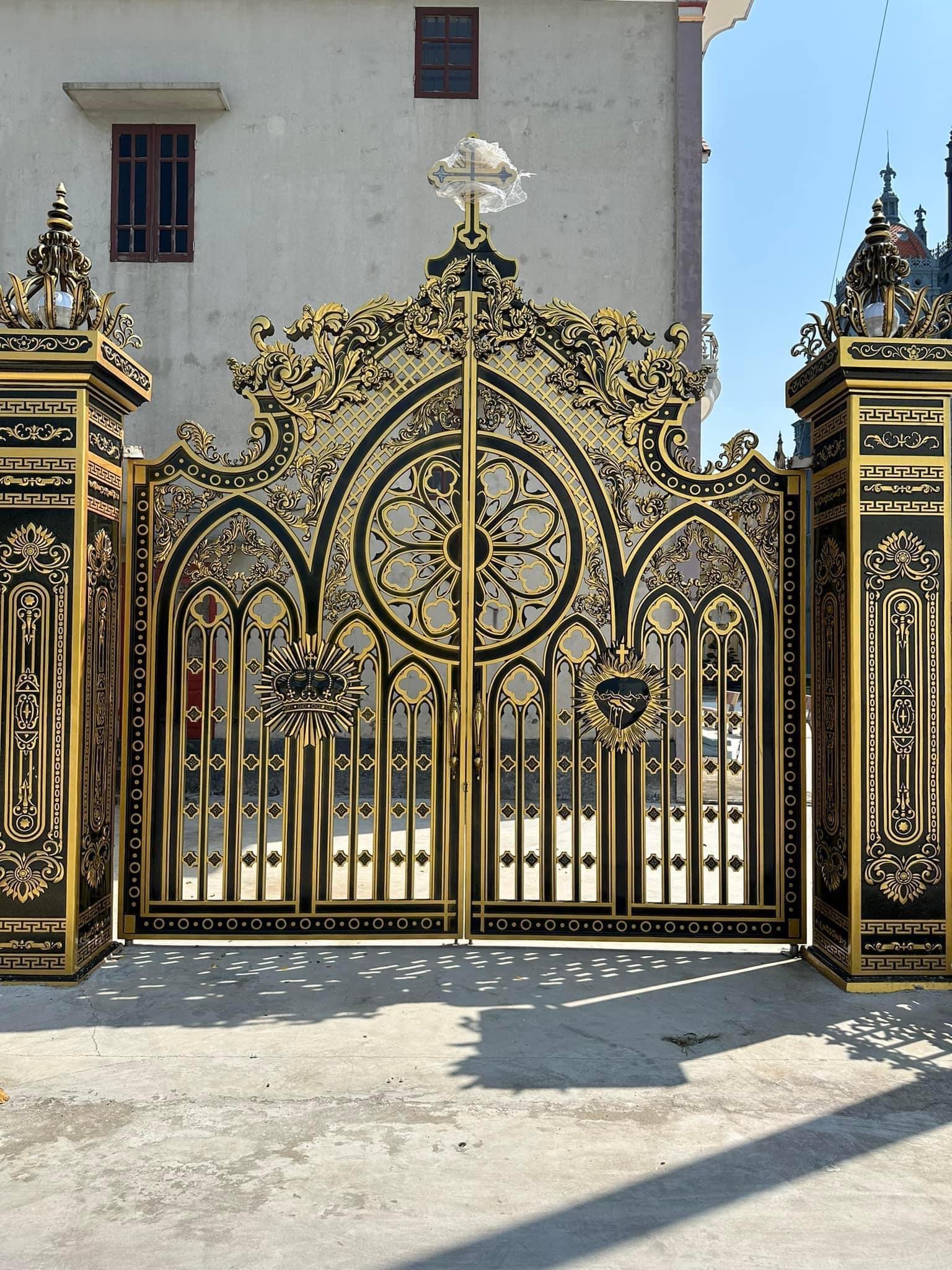 Cổng Nhôm Đúc - NĐ19